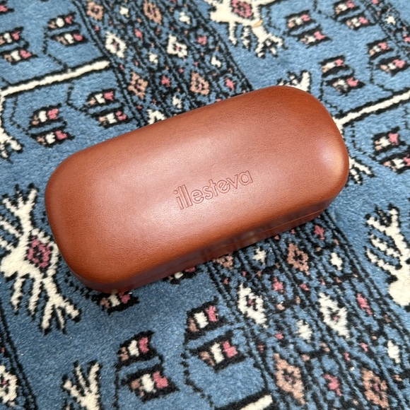 Illesteva Leonard Mirrored Blue Sunglasses - Picture 10 of 11